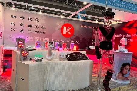 凯颜医疗展台,展示LED光疗产品与认证